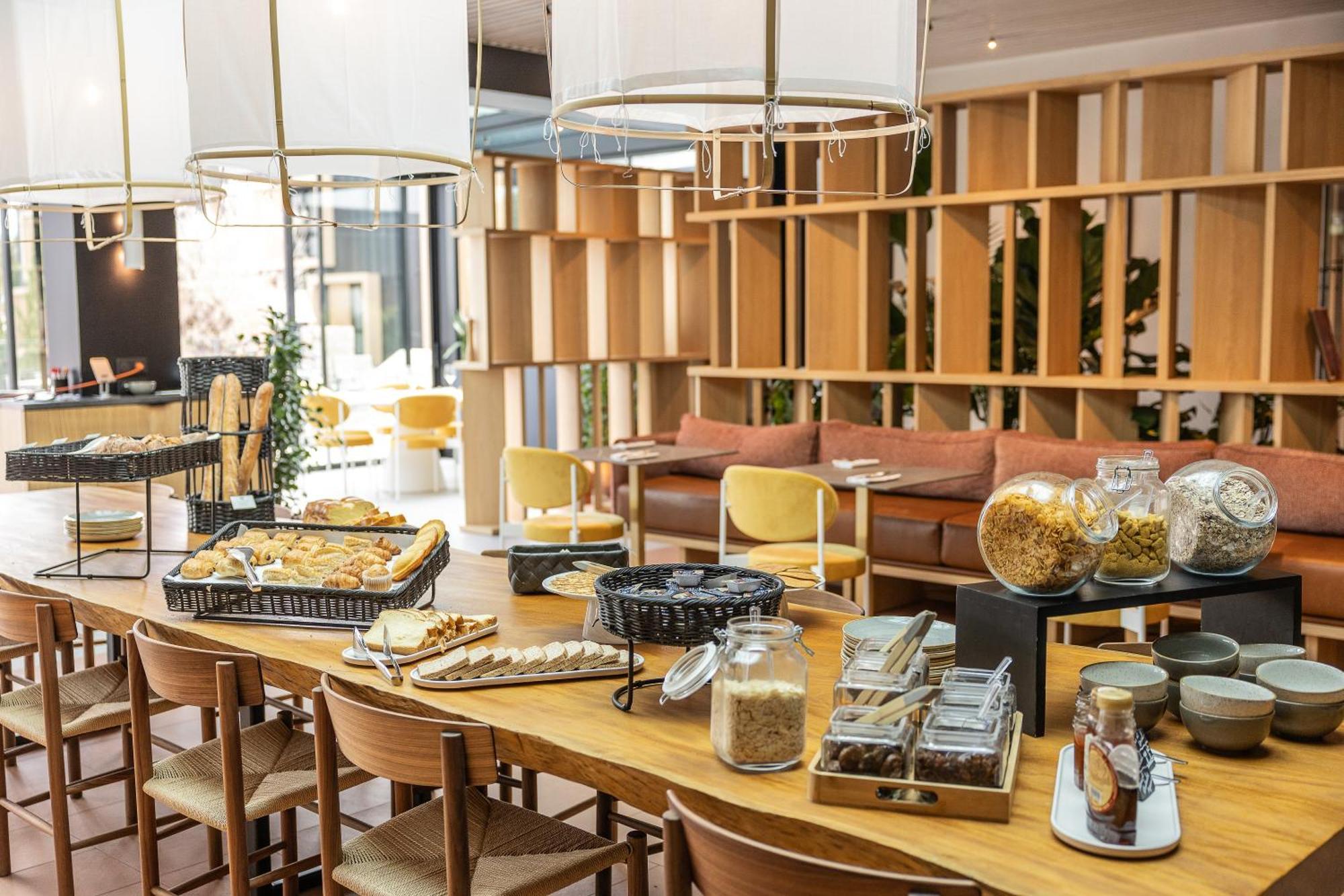 Hotel Parc Du Landreau Лес Хербиерс Екстериор снимка