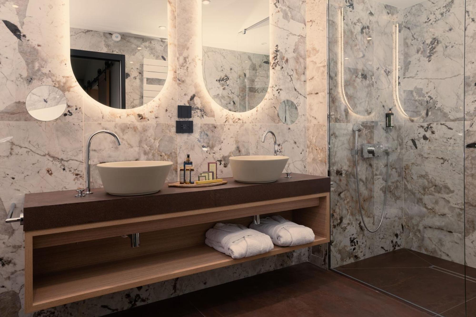 Hotel Parc Du Landreau Лес Хербиерс Екстериор снимка
